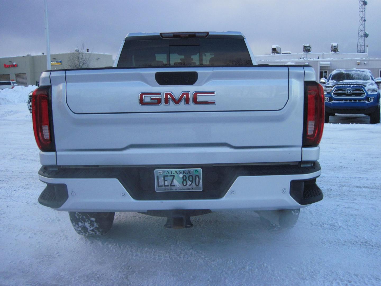 2021 silver /black GMC Sierra 2500HD Denali (1GT49REY0MF) , located at 9530 Old Seward Highway, Anchorage, AK, 99515, (907) 349-3343, 61.134140, -149.865570 - Photo#3